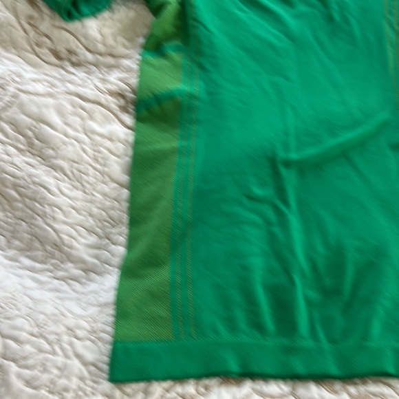 Athleta Neothermal Top size xs - Picture 3 of 4